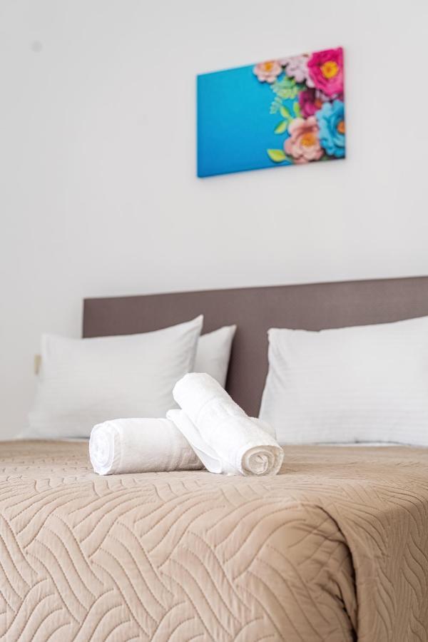 4You Luxury Apartments By Keyplanner Moraḯtika Ngoại thất bức ảnh
